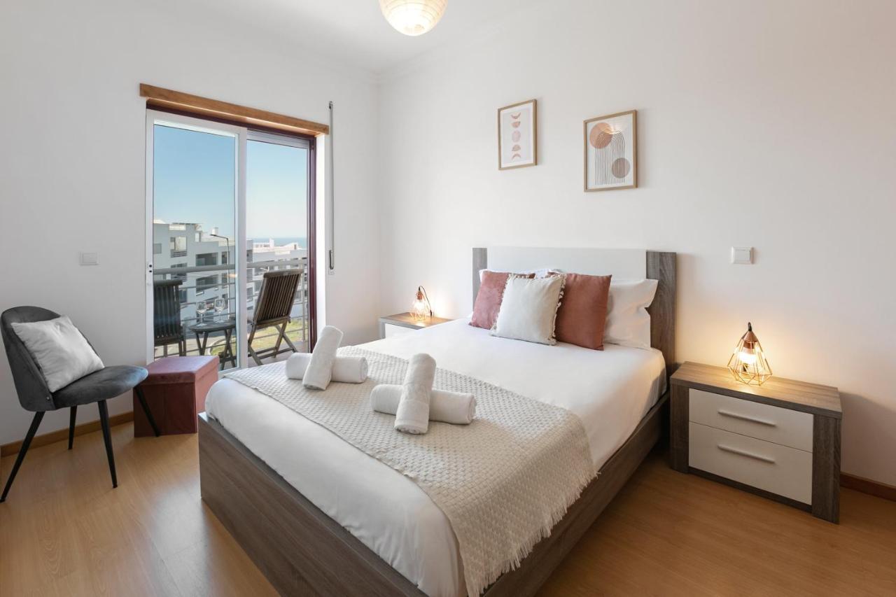 Hill Apartment *